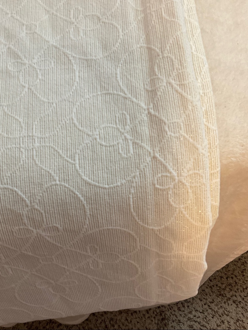 White Decorative Kitchen Towel - Elegant Floral Texture - Picture 4 of 7